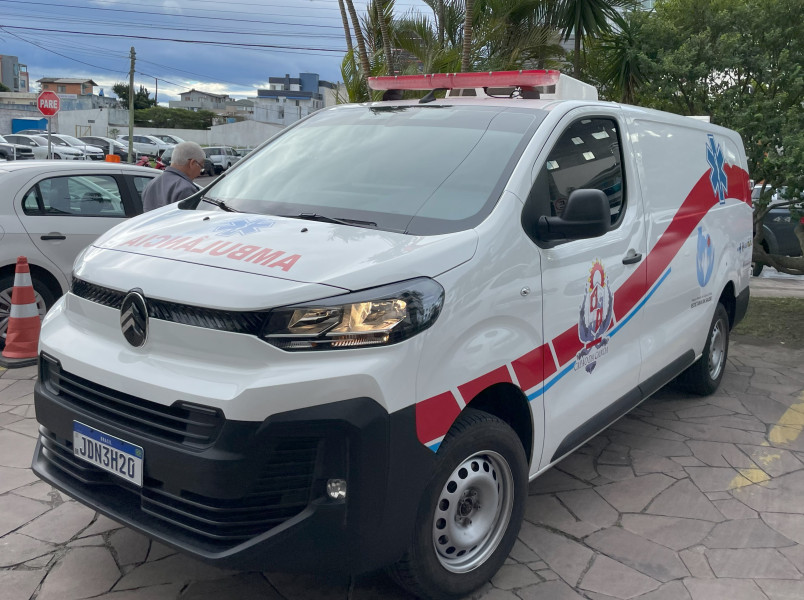 capao-da-canoa-recebe-mais-uma-ambulancia