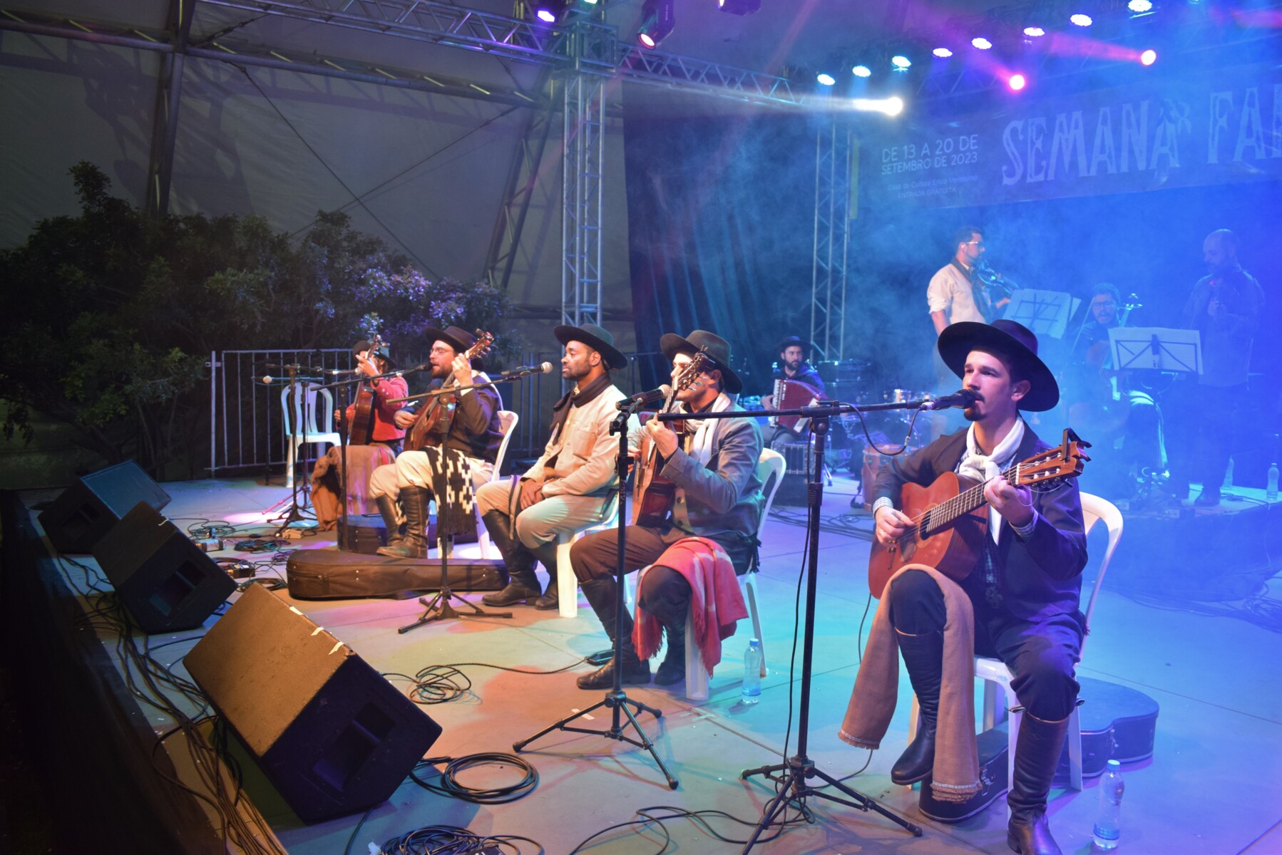 Semana Farroupilha 2023 - Show Quarteto Coração de Potro.JPG