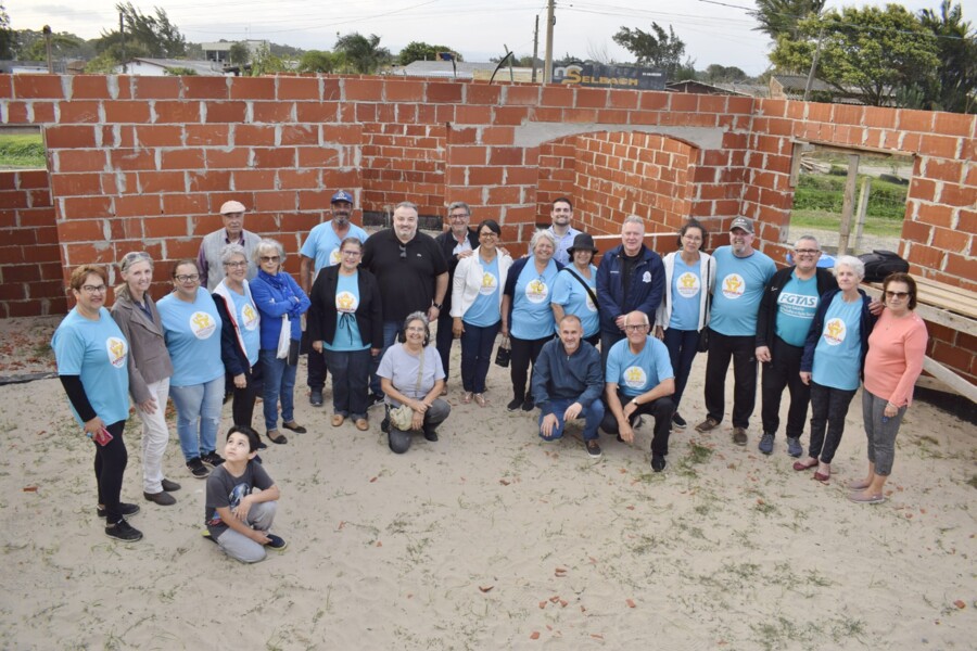 prefeitura-realiza-visita-a-obra-da-nova-sede-da-associacao-dos-artesaos-da-praia-do-barco