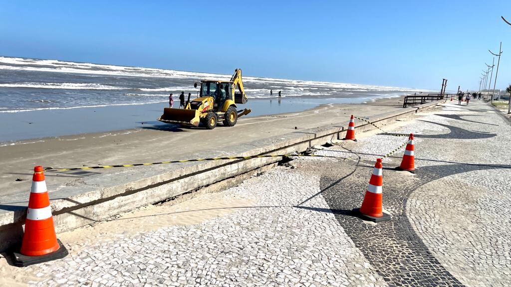 prefeitura-analisa-situacao-do-calcadao-a-beira-mar-para-projeto-de-restauracao