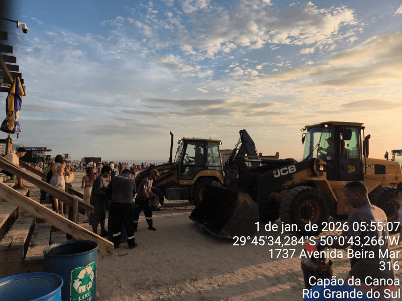 prefeitura-de-capao-da-canoa-realiza-mega-operacao-de-limpeza-apos-o-reveillon