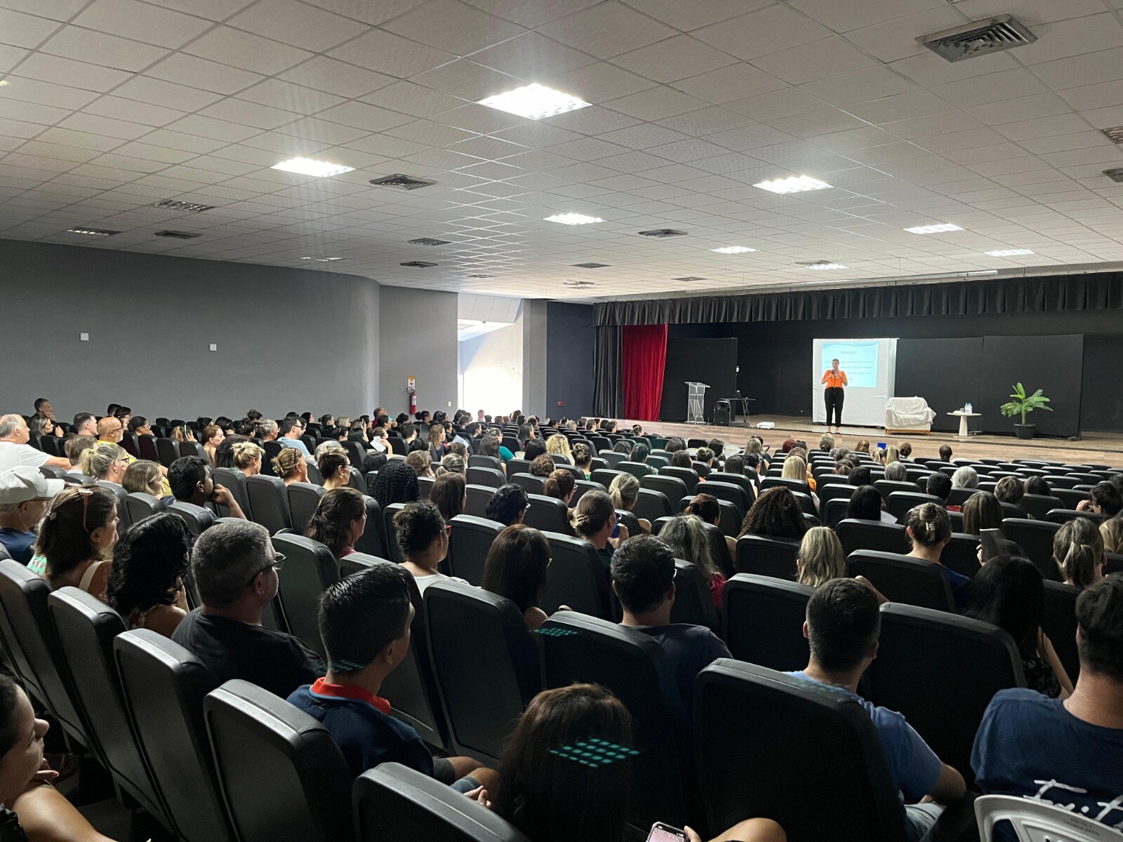 Volta as aulas - Palestra Educação V.jpeg