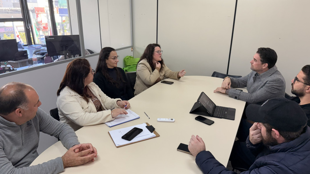 acao-de-orientacao-profissional-para-estudantes-e-discutida-em-reuniao