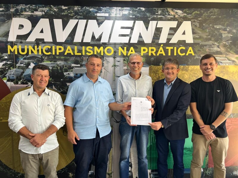 prefeito-amauri-e-secretario-mallmann-assinam-convenio-para-obra-de-pavimentacao-em-capao-da-canoa