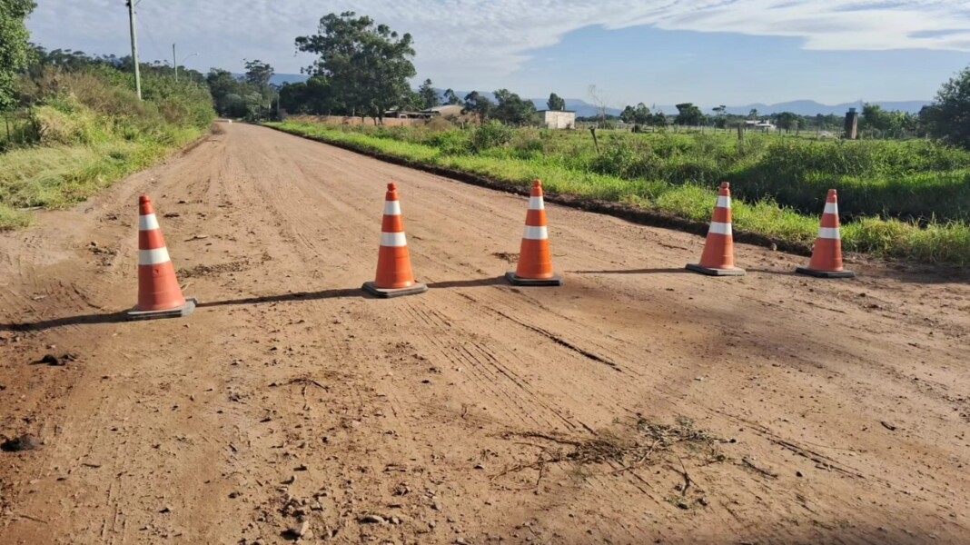 estrada-de-cornelios-esta-temporariamente-bloqueada